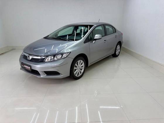HONDA CIVIC 1.8 LXS 16V FLEX 4P AUTOMÁTICO